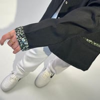 لابكوت أسود