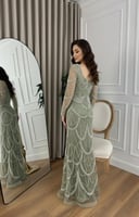 فستان سهرة راقي ومميز الخامه: كلفه تطريز خرز مبطن...