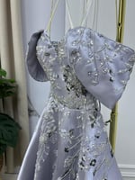 القماش ميكادو مره انيق وجميل وبنفس الوقت فخم