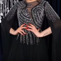 فستان سهره لون واحد الخامه.. جورجيت+ تطريز على الق...