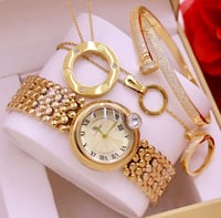 طقم ساعه وأسواره نسائية