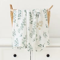 غطاء من البامبو - أوراق خضراء