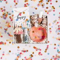 قصاصات ملونة