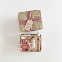 هدية أهتم بك