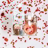 قصاصات احمر