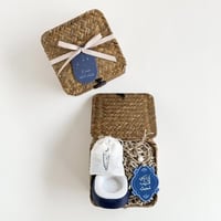 هدية قربك نور