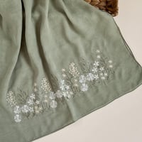 طرحة تطريز ورد