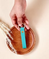 ميدالية جلد بالاسم