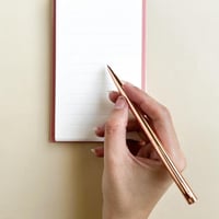 هدية عروسة الأيام