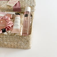 هدية أهتم بك