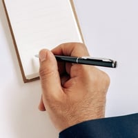 قلم حبر - لون أسود