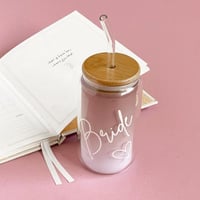 هدية عروسة الأيام