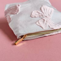 شنطة مكياج - بنك