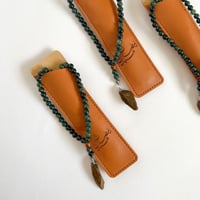 سبحة بخور خشب الكوك و حجر اخضر غامق