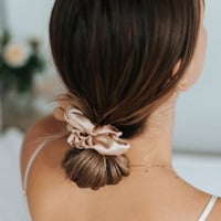 بكلة حرير - لون بيج