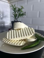 جبنة عكاوي جبنة تراثية أصيلة تشتهر بمذاقها المعتدل...