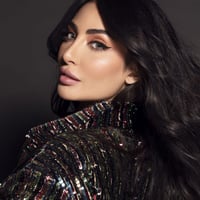 عدسات نور الغندور من امارا كلاسيك جراي كوليكشن 202...