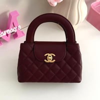 شانيل برغندي مطفي