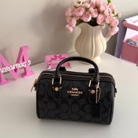 كوتش روان اسود