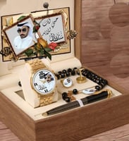 طقم رجالي راقي تصميم الأسم حسب الطلب