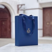 علبة عصرية زرقاء