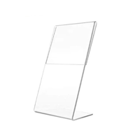 ستاند بطاقة سوشل ميديا طولي