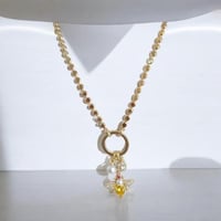 سلسال طويل مع تعليقة بشكل نحلة مطلي ذهب. MN-103