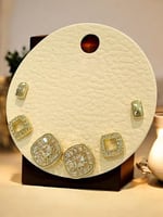 بيرسينج بتصميم مميز مطلية ذهب. ME-082