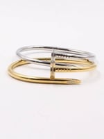 سوار بتصميم مستوحى من كارتير بشكل مسمار سميك مع فص...