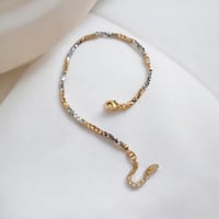 سوار بأحجار ناعمة لون ذهبي مع فضي مطلي ذهب. MB-171