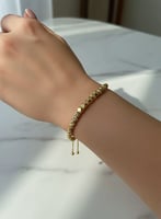 اسوارة أنيقة بتصميم عصري مطلية ذهب . MB-355