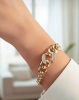 سوار جنزير بحلقات متداخلة مع حلقة كبيرة بالوسط مغط...