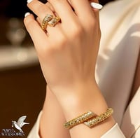 طقم فاخر مكون من أسوارة وخاتم مطلية ذهب عيار ١٨ ....