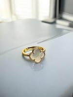 خاتم بتصميم مستوحى من فان كليف مطلي ذهب (القياس مر...