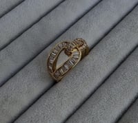 خاتم من أحجار الكريستال مفتوح مطلي ذهب(القياس مرن...