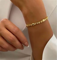 سوار بتصميم مستوحى من شوميه مطلي ذهب. MB-347