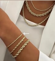 طقم تويستد مطلي ذهب مؤلف من قطعتين (سلسال ،أسوارة...