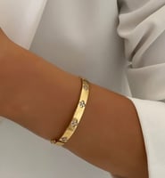 طقم سوار مع خاتم بتصميم مستوحى من ماركة مطلي ذهب ع...