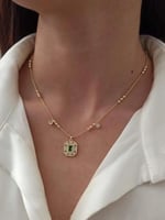 سلسال ناعم مطلي ذهب عيار ١٤ مزين بتعليقة بداخلها ح...