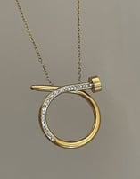 سلسلة مع قلادة على شكل مسمار لون ذهبي(45cm) ME-020