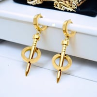 قراط أذن على شكل مسمار لون ذهبي ME-014