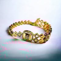 سوار مرصع بالألماس مع قلادة مربعة لون ذهبي (19cm)...