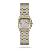 ساعة نسائية بسير ستيل بلونين فضي وذهبي - حضور مميز