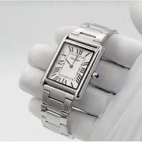 ساعه رجاليه تصميم تانك بلون فضي ميناء ابيض