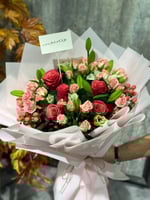 باقة ورد بتشكيلة ورود فاخرة