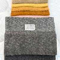 كرسي تسريحة مع ظهر بقماش بوكليه