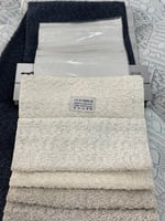 كرسي تسريحة مع ظهر بقماش بوكليه