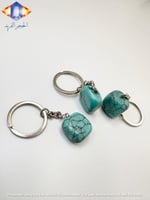 سلسله مفاتيح من حجر الفيروز الكريم الطبيعي .