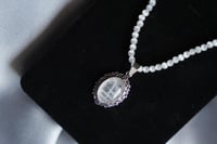 عقد حجر القمر الأبيض الطبيعي مع تعليقه الكوارتز ال...