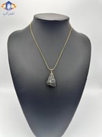 تعليقه حجرالتورمالين الأسود الطبيعي الخام .